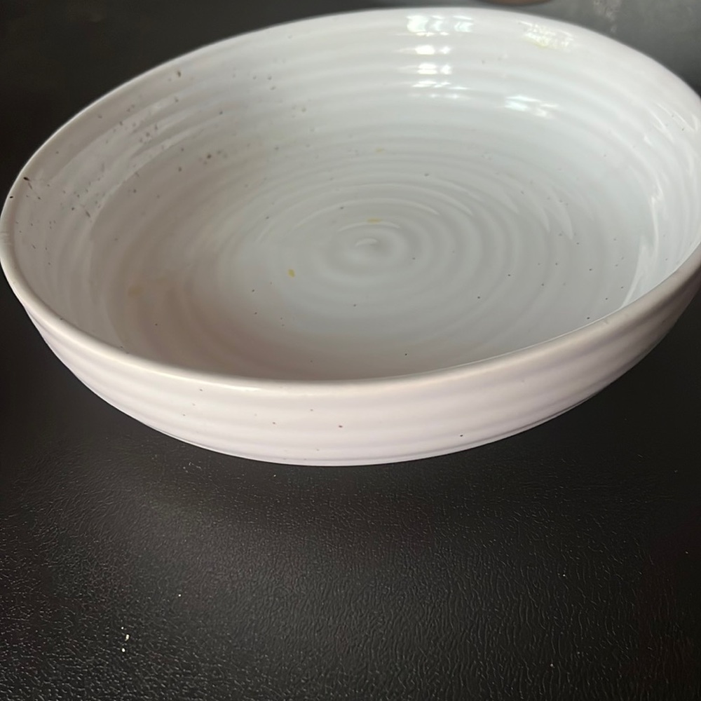 Ceramic beig and white bowl